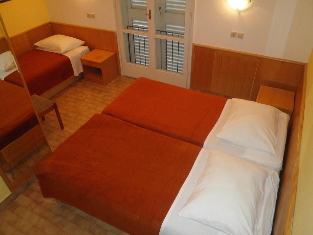 Hotel Zora Pavilions Primosten Exterior photo